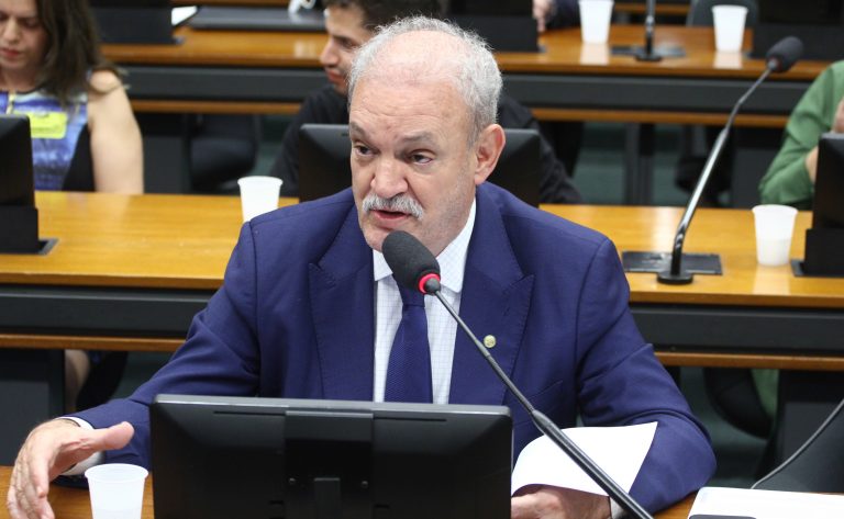 Comissão da Câmara aprova proposta que garante à pessoa idosa escolher contratação de operações de crédito