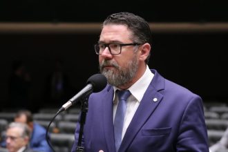 Conselho de Ética aprova nova suspensão do mandato de Marcos Pollon por 60 dias na Câmara dos Deputados