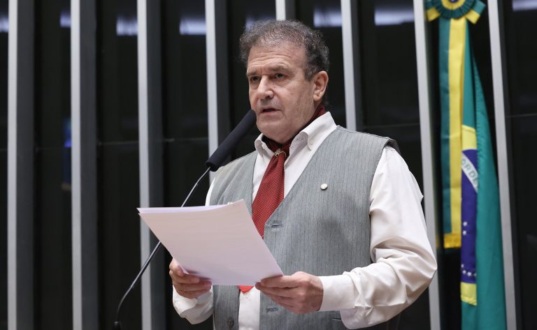 Câmara aprova criação do título Cidade Amiga do Idoso para municípios com políticas de envelhecimento ativo e inclusão social