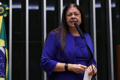 Câmara aprova programa Ler desde o Berço para distribuir kits de livros a crianças de 0 a 6 anos