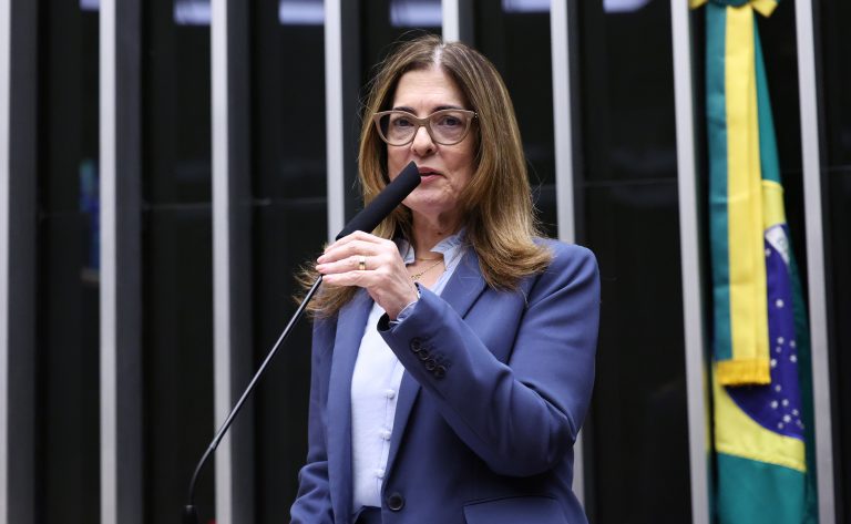 Câmara aprova programa para promover igualdade entre mulheres e homens nas carreiras do sistema de justiça