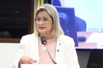 Comissão da Câmara aprova Política Nacional para valorizar a mulher rural e instituir semana anual