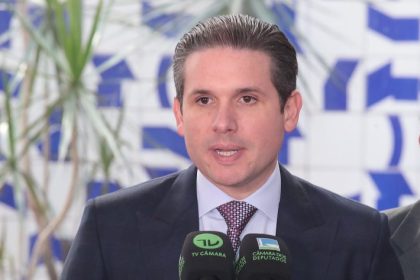 Câmara dos Deputados vai votar Projeto de Lei 1838/26 que fixa jornada de trabalho em até 40 horas semanais