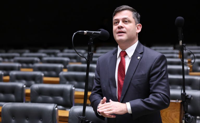 Comissão da Câmara aprova sustação do processo que suspende demarcação de terra indígena Tekoha Guasu Guavirá no Paraná