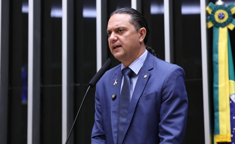 Comissão da Câmara aprova Protege+ para combater fraudes e golpes digitais contra pessoas idosas