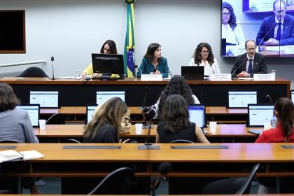 Câmara encerra audiências públicas sobre projeto que equipara misoginia ao racismo e prevê penas para discurso de ódio