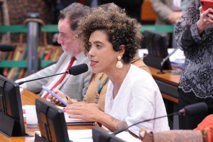 Câmara aprova em comissão projeto que permite moradia para mulheres vítimas de violência sem tempo mínimo de residência