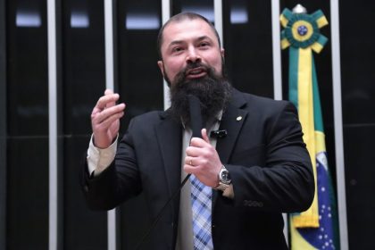 Câmara aprova em comissão proposta que permite uso do FGTS para compra de armas e munições