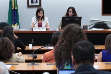 Câmara recebe substitutivo que redefine crime de misoginia e pode ser votado em junho