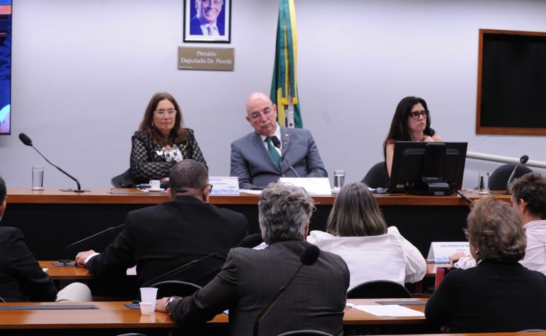 Especialistas pedem regras claras para doação de corpos na educação médica brasileira