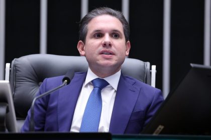 Hugo Motta reúne setores agropecuário e sucroenergético para debater apoio a produtores rurais e redução de impostos sobre combustíveis