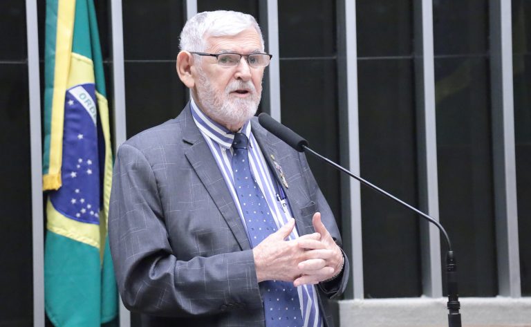 Comissão aprova protocolo nacional para acelerar adoção e cria programa Cuidar e Conviver