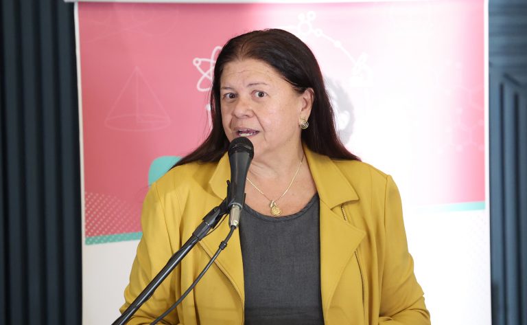 Comissão da Câmara aprova projeto que obriga planos de saúde a cobrir acompanhante durante trabalho de parto e pós-parto