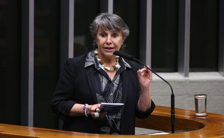 Comissão da Câmara realiza audiência sobre infecções sexualmente transmissíveis entre mulheres na terça-feira