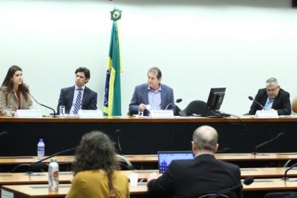 Fiagros devem seguir exigências de transparência e controle socioambiental, defendem especialistas em audiência na Câmara
