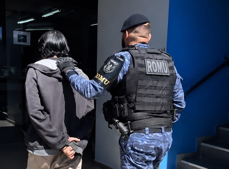 Homem é detido em Manaus por prisão por pensão alimentícia após abordagem da Romu na zona Leste