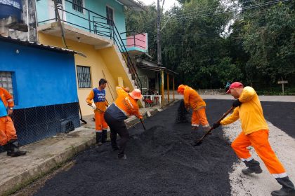 Recuperação asfáltica avança na rua Tucano e melhora trafegabilidade no Jorge Teixeira, Manaus