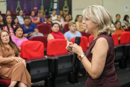 Manaus realiza formação para 60 profissionais de apoio escolar nas creches municipais