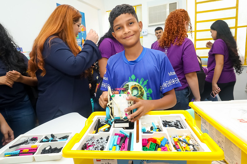 Manaus inaugura Biblioteca Futuro com Espaço Maker na escola Nina Lins para mais de mil alunos