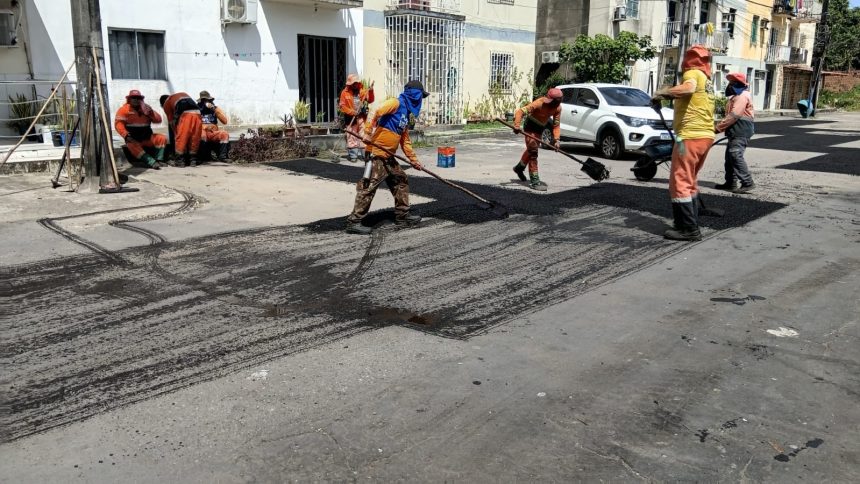 Recuperação asfáltica em Manaus avança com pavimentação da rua Barão de Cascalho concluída em 23/7