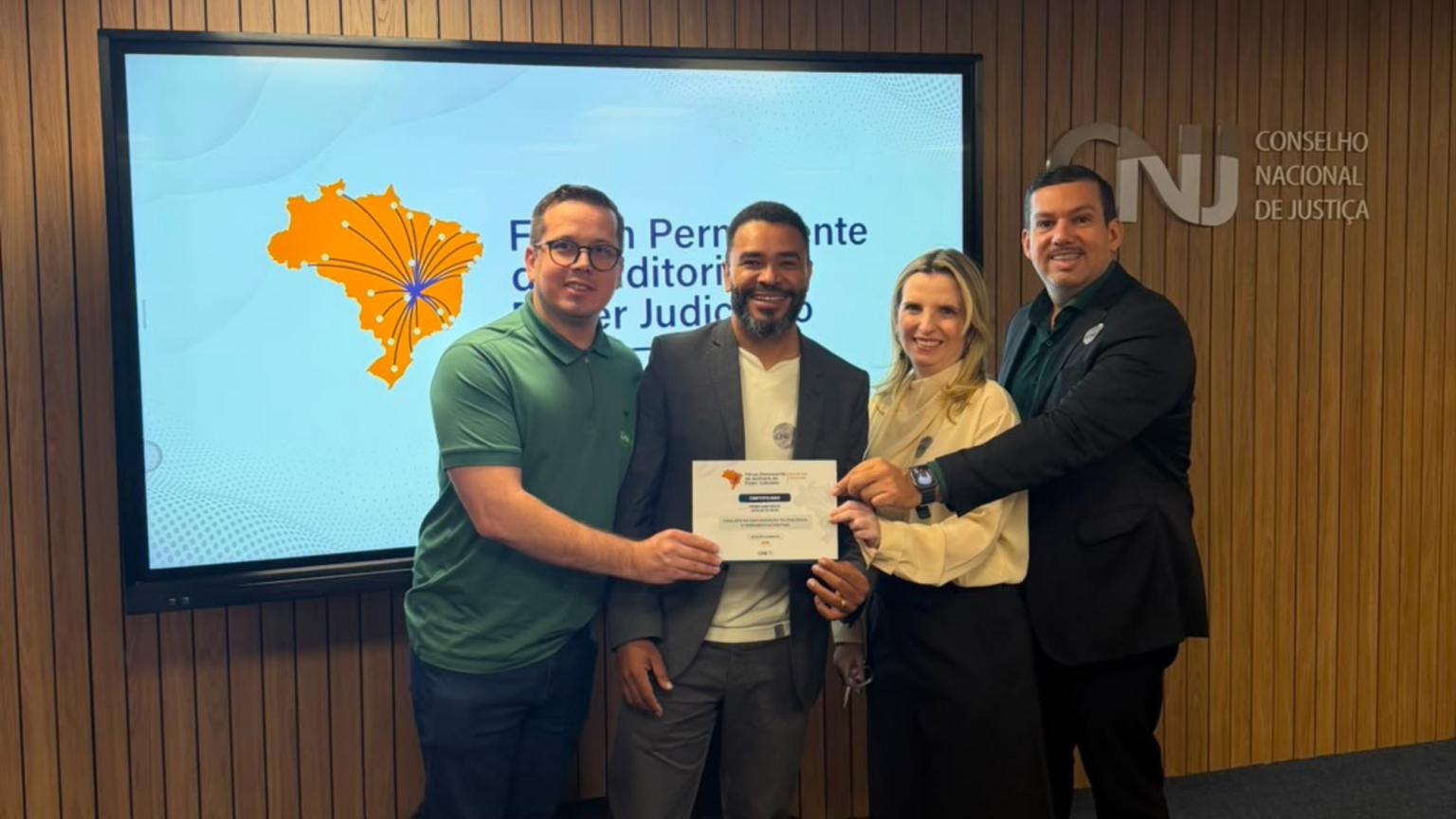 Sistema de Autoavaliação IA-CM do TJAM recebe menção honrosa no prêmio de inovação tecnológica e ferramentas digitais