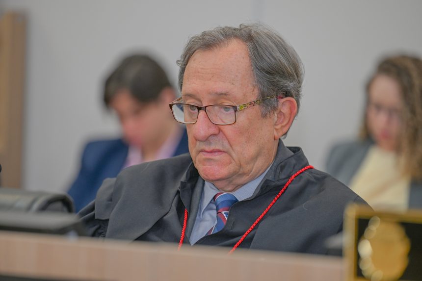 Tribunal reconhece direito a abatimento proporcional do preço para veículo com motor substituído e registro alterado