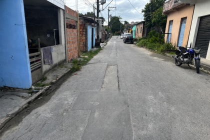 Ageman autua Águas de Manaus em R$ 279.284,14 por recomposição inadequada de pavimento após acidente em Manaus