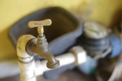 Concessionária de Manaus é condenada a devolver valores e a não cobrar instalação de hidrômetro