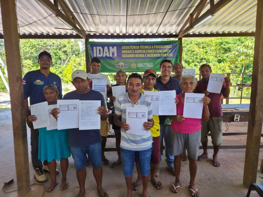 Idam realiza mutirão para emissão de documentos rurais em Itapiranga e comunidade da RDS do Uatumã