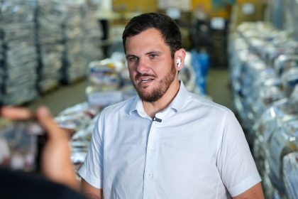 Prefeitura de Manaus envia mais 200 toneladas de ajuda humanitária à Venezuela e convoca apoio nacional