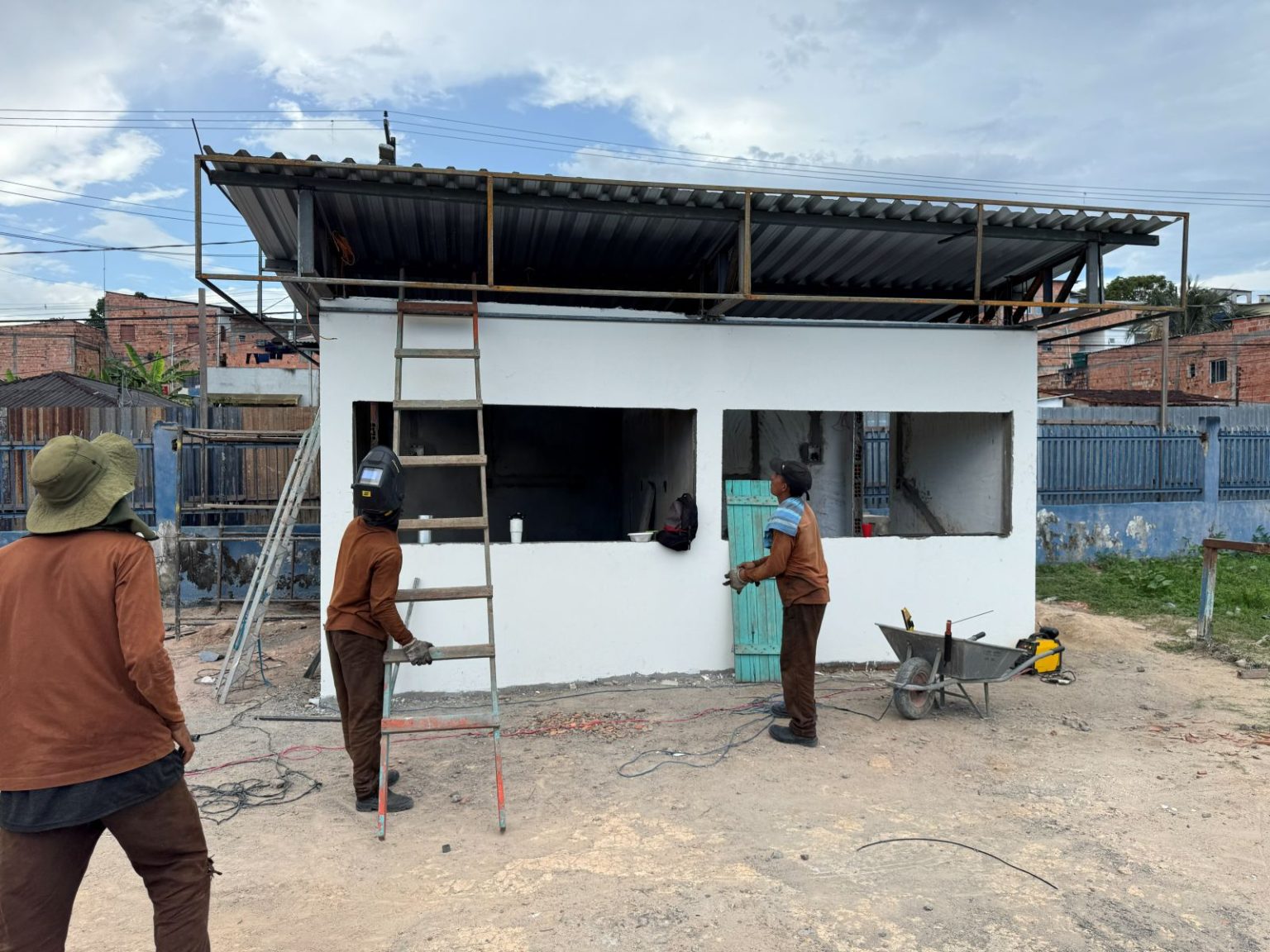 Prefeitura de Manaus acelera revitalização do CEL Zezinho e amplia acesso ao esporte na zona Leste
