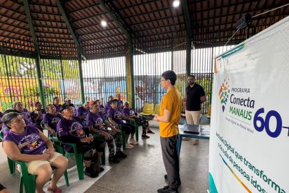Prefeitura de Manaus amplia ações de prevenção a golpes digitais e inclusão digital para pessoas idosas na zona Norte