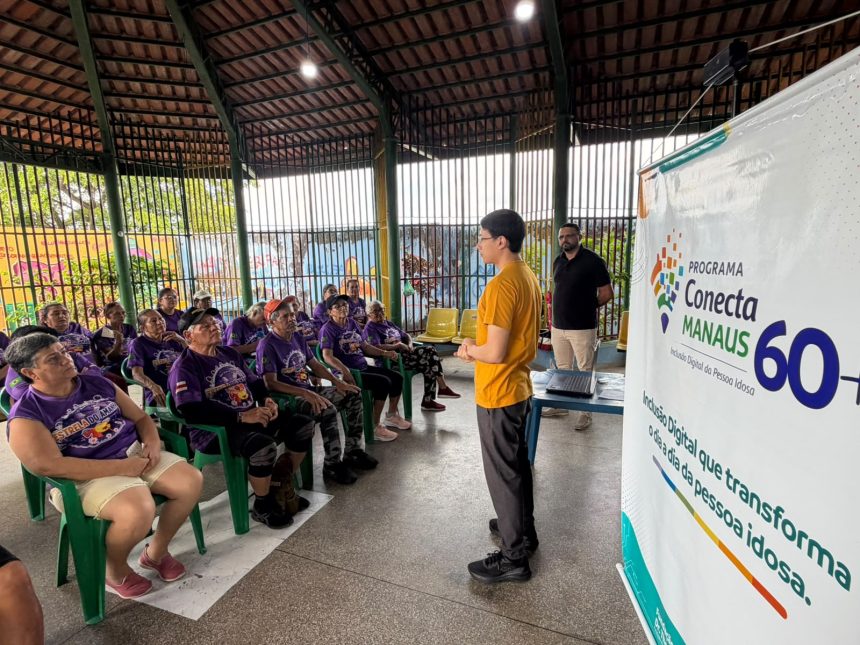 Prefeitura de Manaus amplia ações de prevenção a golpes digitais e inclusão digital para pessoas idosas na zona Norte