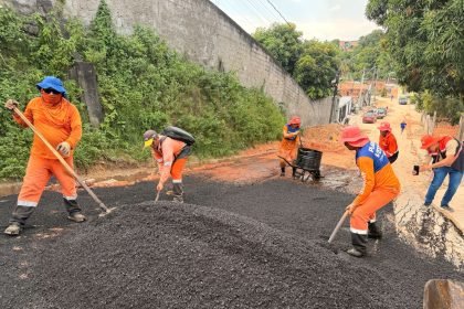 Prefeitura conclui recuperação da drenagem da rua Betumirim e recompõe pavimento no Novo Aleixo