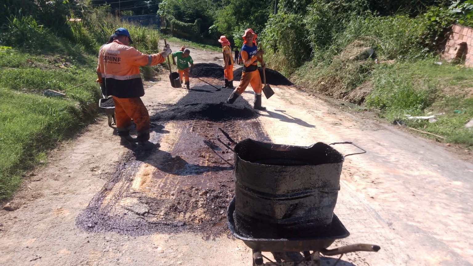 Recuperação asfáltica na rua 18 melhora trafegabilidade e segurança no Mauazinho, Manaus