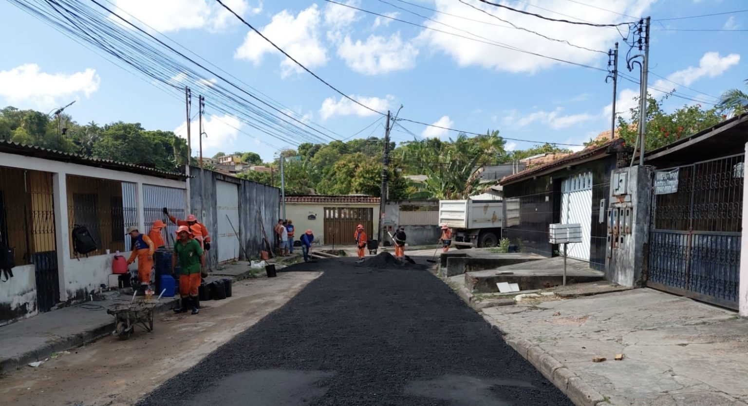Prefeitura de Manaus amplia recuperação asfáltica na rua Araci para melhorar mobilidade e segurança