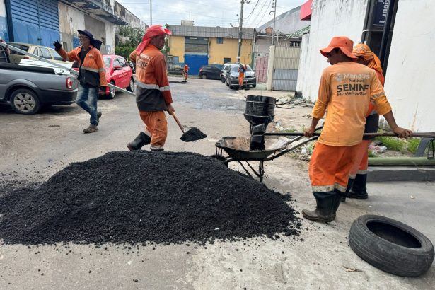 Prefeitura de Manaus realiza recuperação asfáltica na rua Corrêa Júnior e amplia manutenção viária na zona Sul