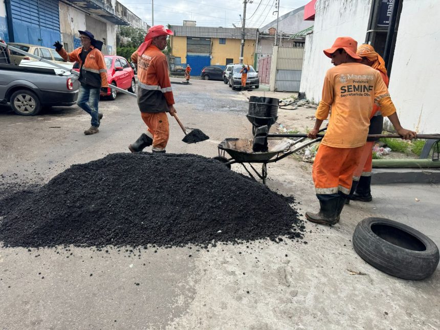 Prefeitura de Manaus realiza recuperação asfáltica na rua Corrêa Júnior e amplia manutenção viária na zona Sul
