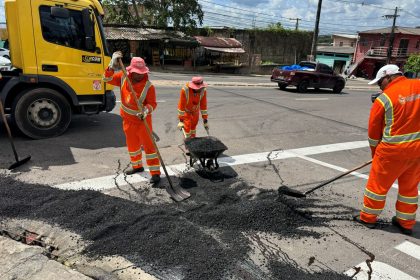 Programa Manaus que a Gente Cuida realiza recuperação asfáltica na rua Samambaia em Santa Etelvina
