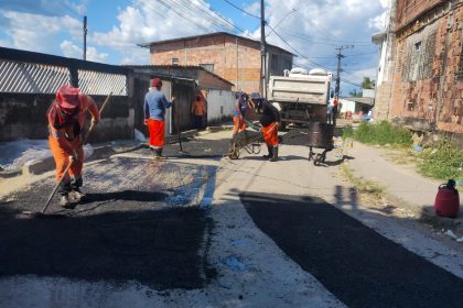 Prefeitura de Manaus intensifica manutenção asfáltica na rua Pará para melhorar mobilidade e segurança