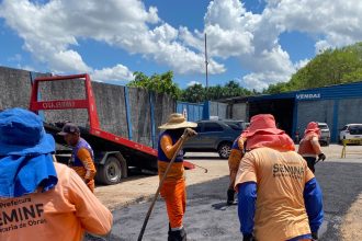 Prefeitura de Manaus conclui recuperação asfáltica na rua Cumucim com mais de 140 toneladas aplicadas