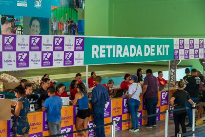 Prefeitura de Manaus inicia retirada de kits da Corrida de Rua Manaus em Movimento com cinco mil inscritos