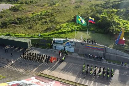 Ajuda humanitaria de Manaus cruza fronteira e chega a Pacaraima para envio a Venezuela