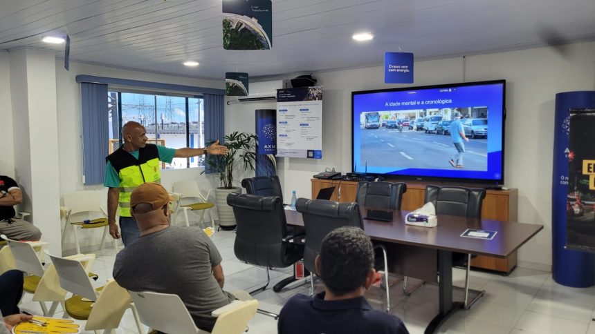 IMMU realiza Condutor Consciente e orienta 22 motoristas sobre direção defensiva em Manaus