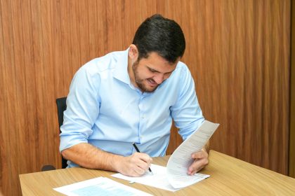 Prefeitura de Manaus homologa edital do concurso auditor fiscal com 20 vagas e salário de R$ 27 mil
