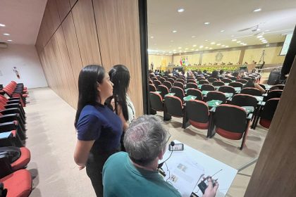TJAM retoma serviço de audiodescrição em transmissões ao vivo pelo YouTube para inclusão de PCDs