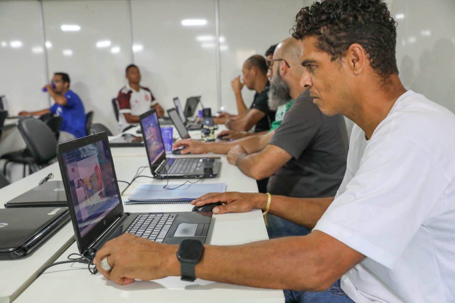 Lista de convocados do QualificaDF é divulgada com orientações para matrícula e distribuição de vagas
