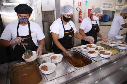 Restaurante Comunitário da Estrutural retoma atendimento com três refeições diárias nesta terça-feira (14)