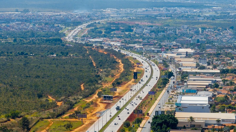 Antes de pegar a estrada, confira CNH, CRLV-e e condições do veículo para viagem de carro