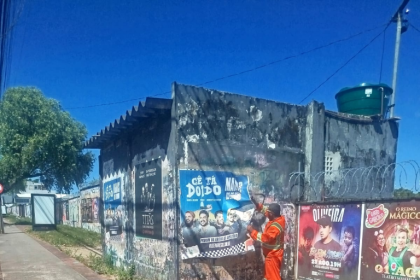 Prefeitura de Manaus intensifica retirada de faixas e combate à poluição visual nas vias principais